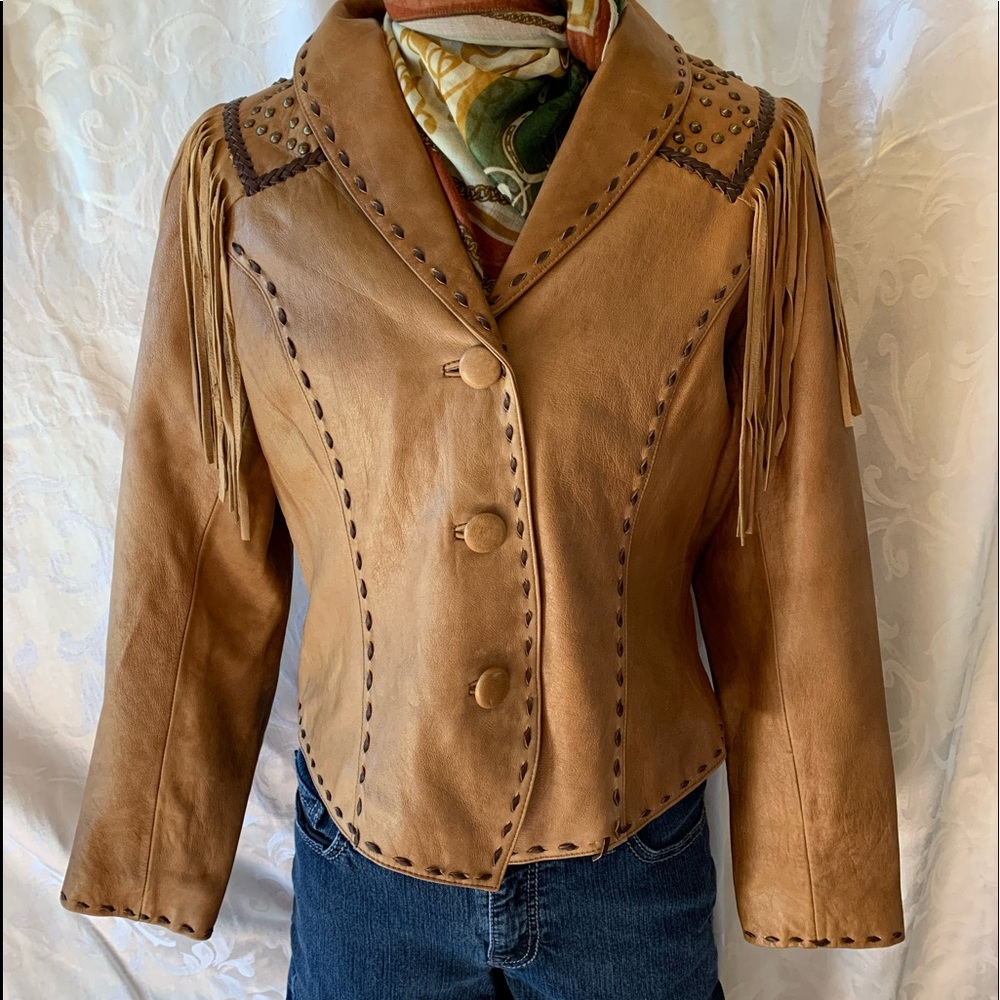 Ladies leather jacket with fringe Button down